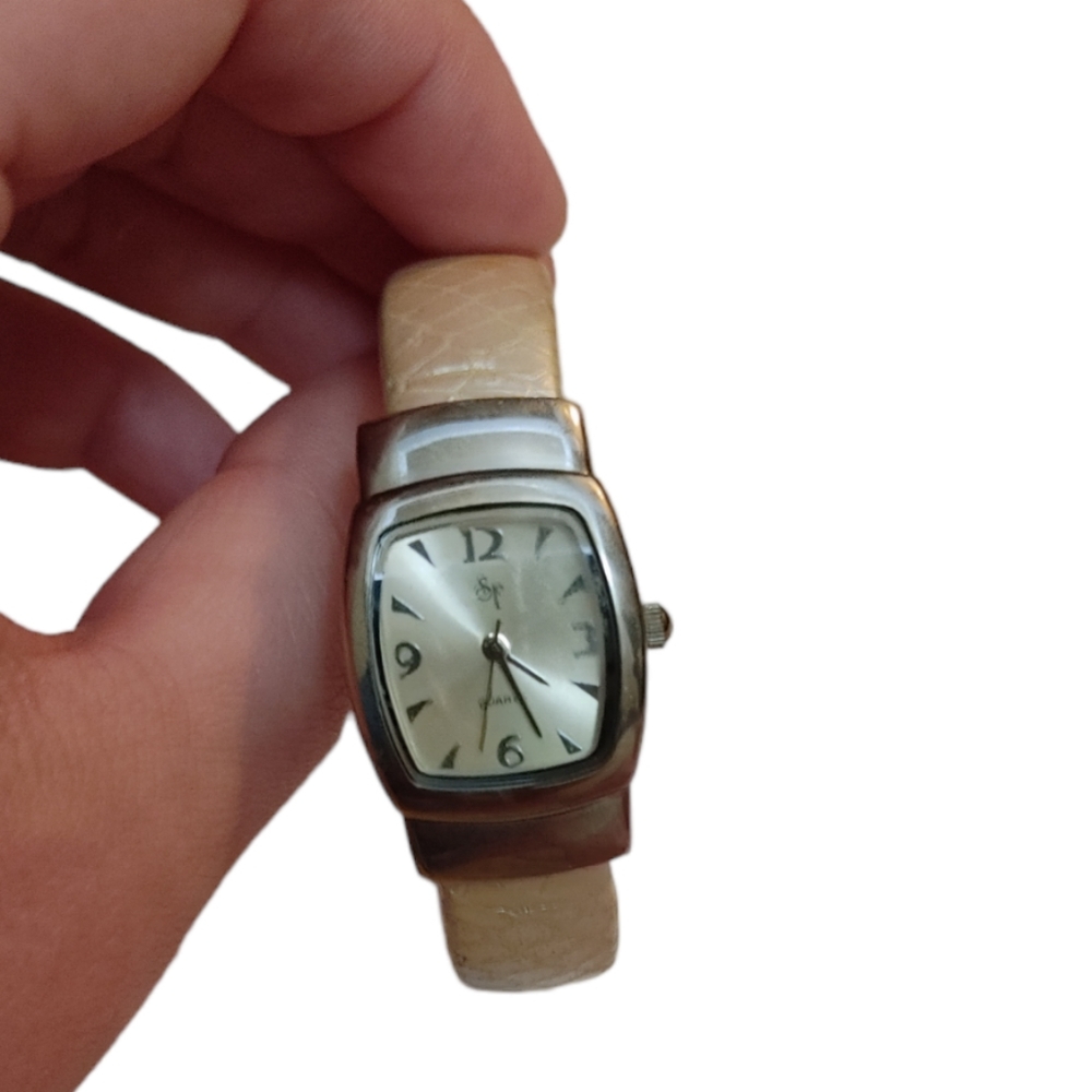 Vintage Quartz Women’s Analog Watch by Hugo w/Faux Leather Cuff Bangle Band